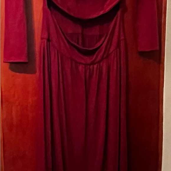 Phithy Ragz Shilyn Long Sleeve Turtleneck Bulgundy Maxi Dress Sz M Cut Out Back - Picture 5 of 7